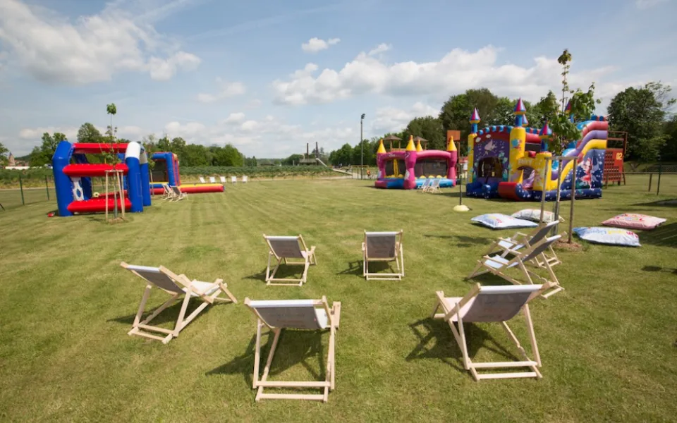 Dětský nafukovací park ve Sportovně relaxačním areálu Hluboká nad Vltavou