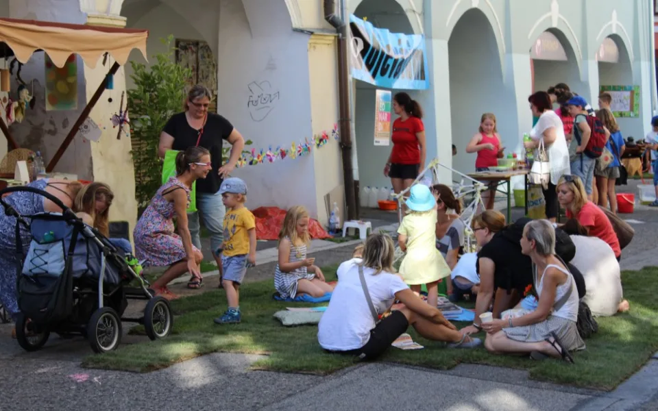 Festival Město lidem, lidé městu zaplnil ulice a vdechl Budějcům život