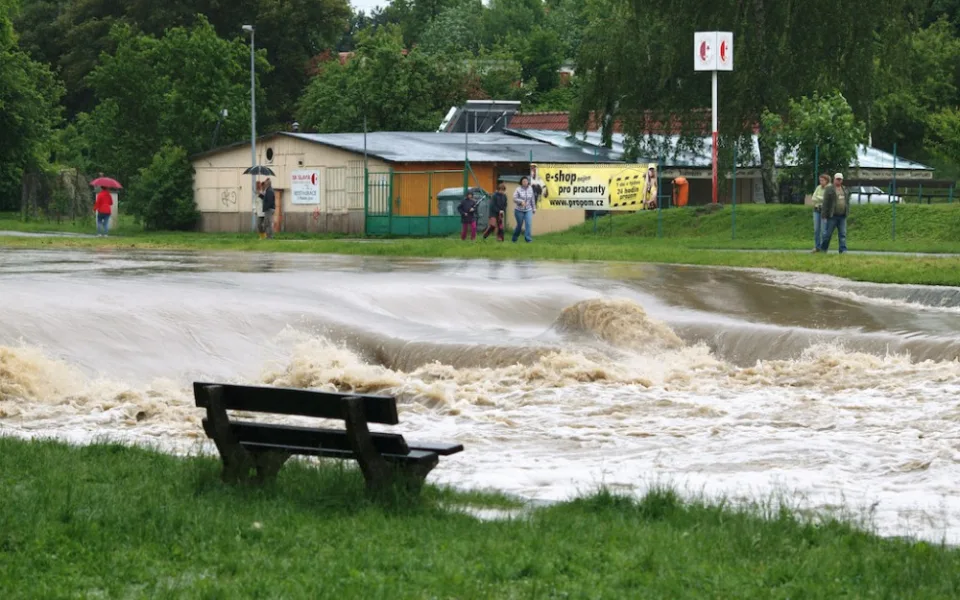 Jez Malák (spisovně Malý jez) na Malši dne 2. července 2013