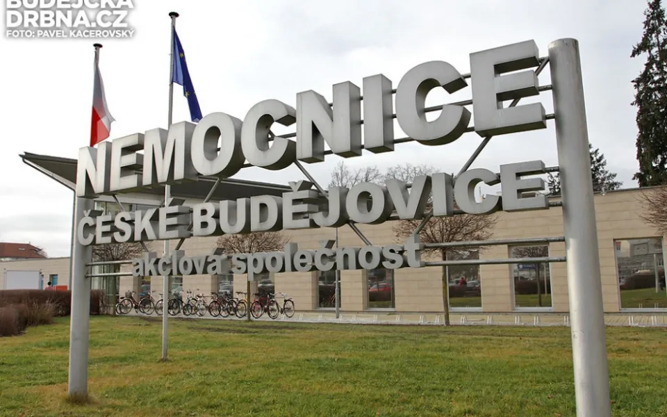 Nemocnice rozšiřuje parkoviště pro veřejnost