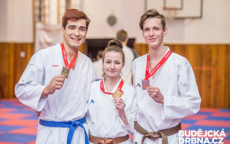 Zleva Marek Řeřicha, Monika Bürgerová a Tomáš Hermann