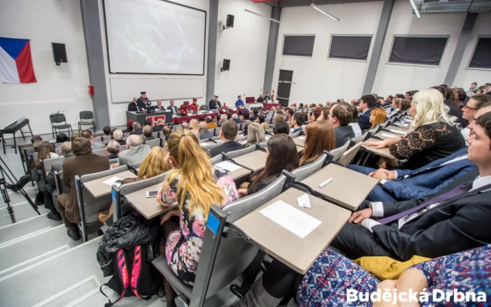VŠTE mění statut. Bude univerzitou a vytvoří fakulty