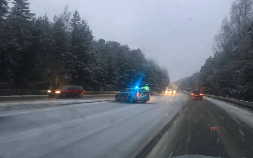 Policisté na místě odkláněli dopravu