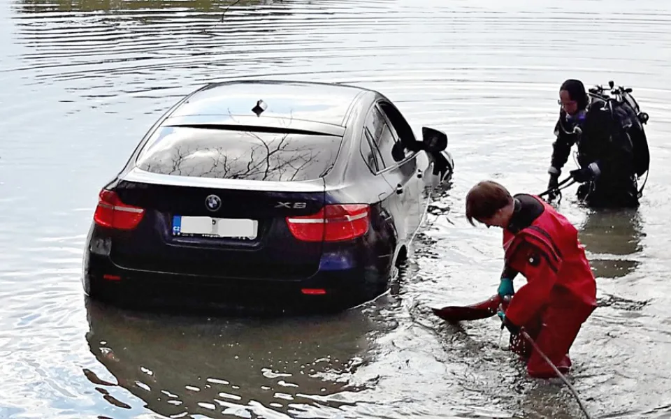 Nehoda BMW u Čejkovic