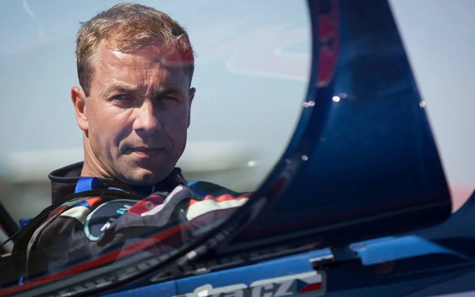 Zákazníkem Moiry je také pilot světové série Red Bull Air Race Martin Šonka.