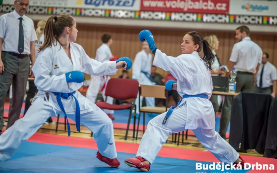 Lucie Veithová (vpravo) na Sparing Campu