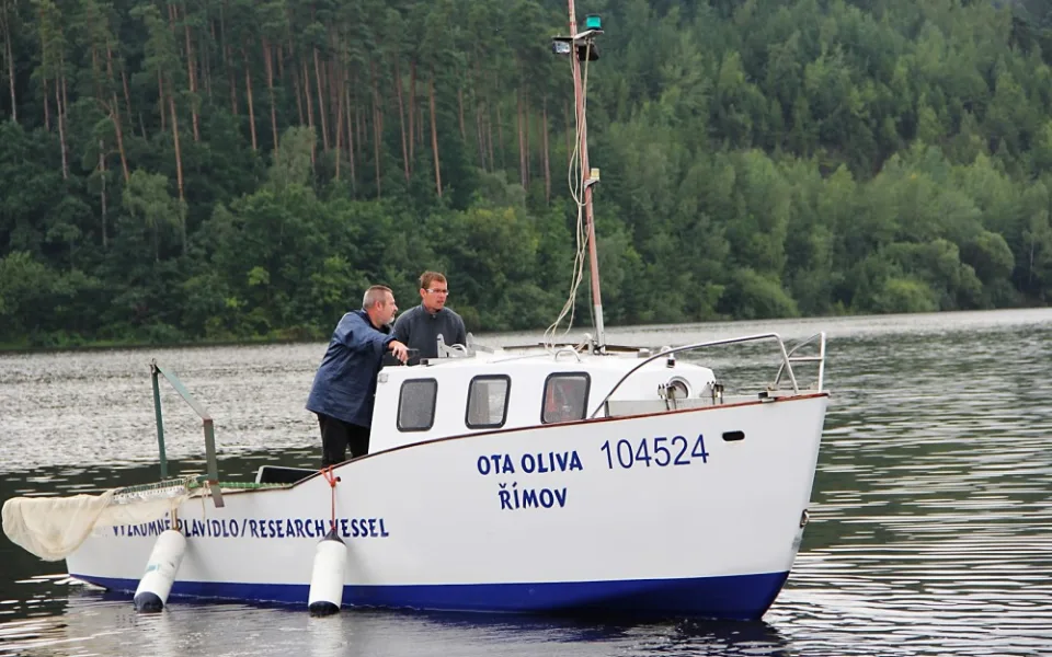 Monitoring na přehradě Římov na Českobudějovicku.