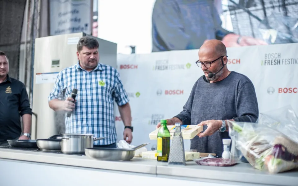 Zdeněk Pohlreich vařil v Budějcích při Bosch Fresh Festivalu.