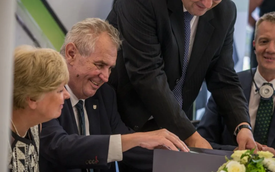 Miloš Zeman v kaplické firmě Engel.