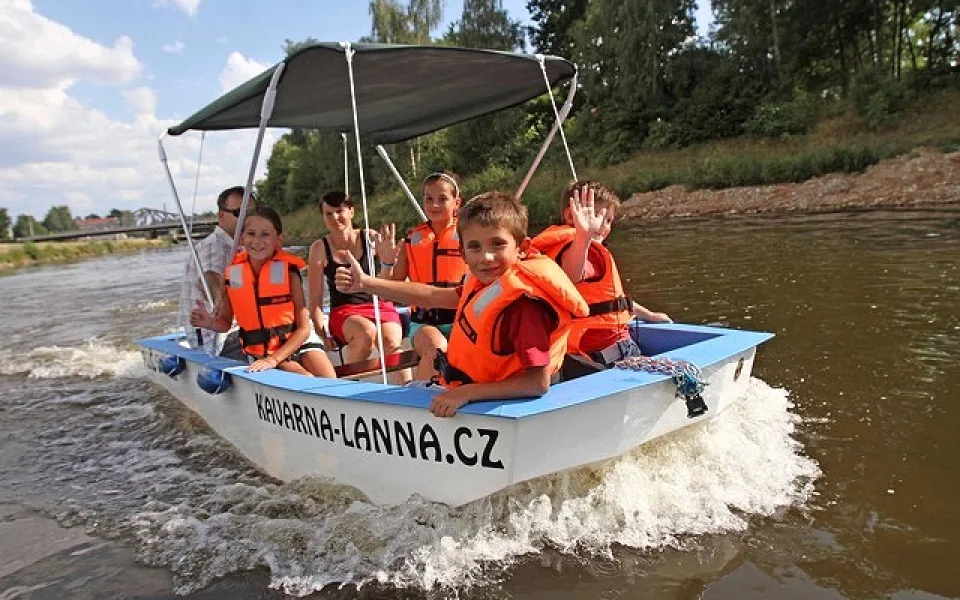 Stezka řeky Vltavy.