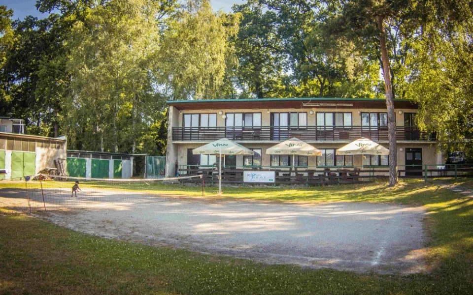 Yacht Club D.I.M. Bezdrev.