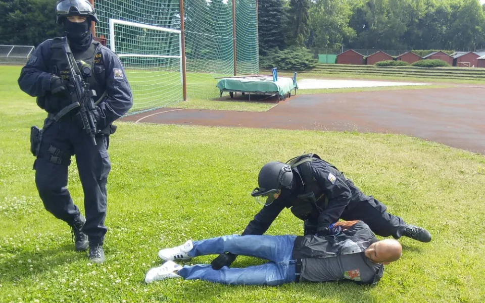 Součinnostní cvičení a soutěž policejních hlídek a posádek urgentní zdravotnické pomoci s mezinárodní účastí Rallye Rejvíz 2017.