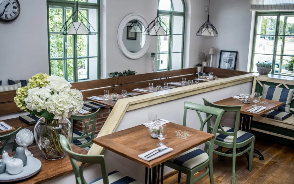 Valmer Restaurant &amp; shop