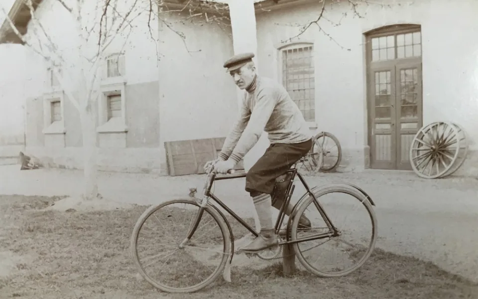 Vodárenský strojník Václav Woplatka zachycený Járou Cimrmanem