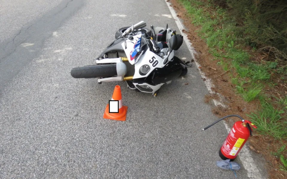 Nehoda motorkáře u Přední Výtoně.