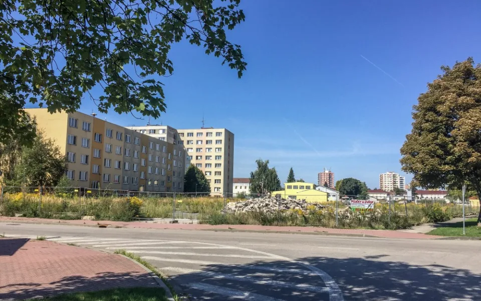 Budoucí plocha záchytného parkoviště Jírovcova.
