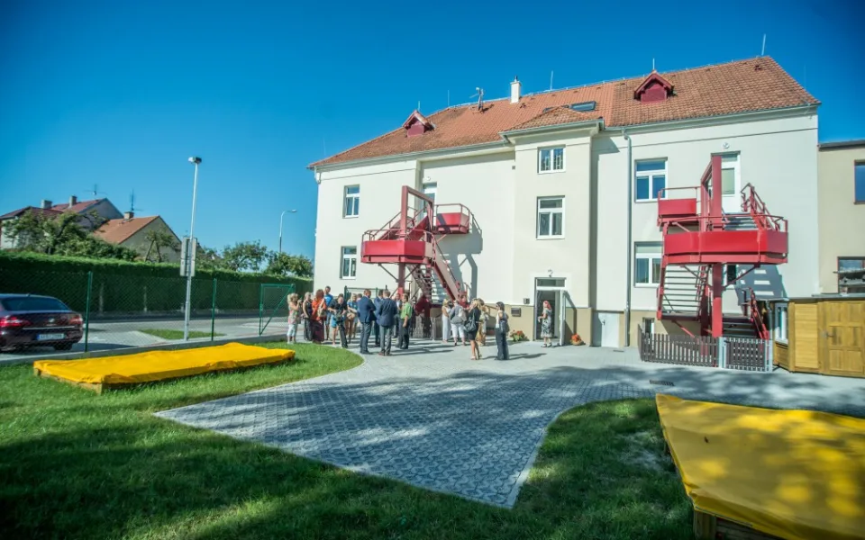 Šedesát míst nabízí nová českobudějovická školka Adolfa Trägera v Kněžských Dvorech.