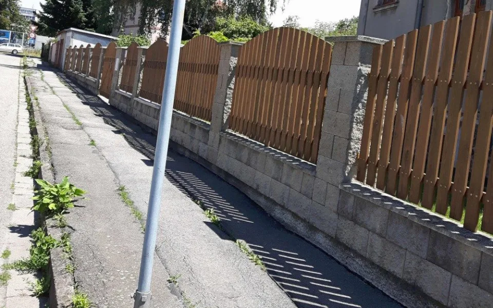 Českobudějovická ulice U Jeslí se dočká opravy.