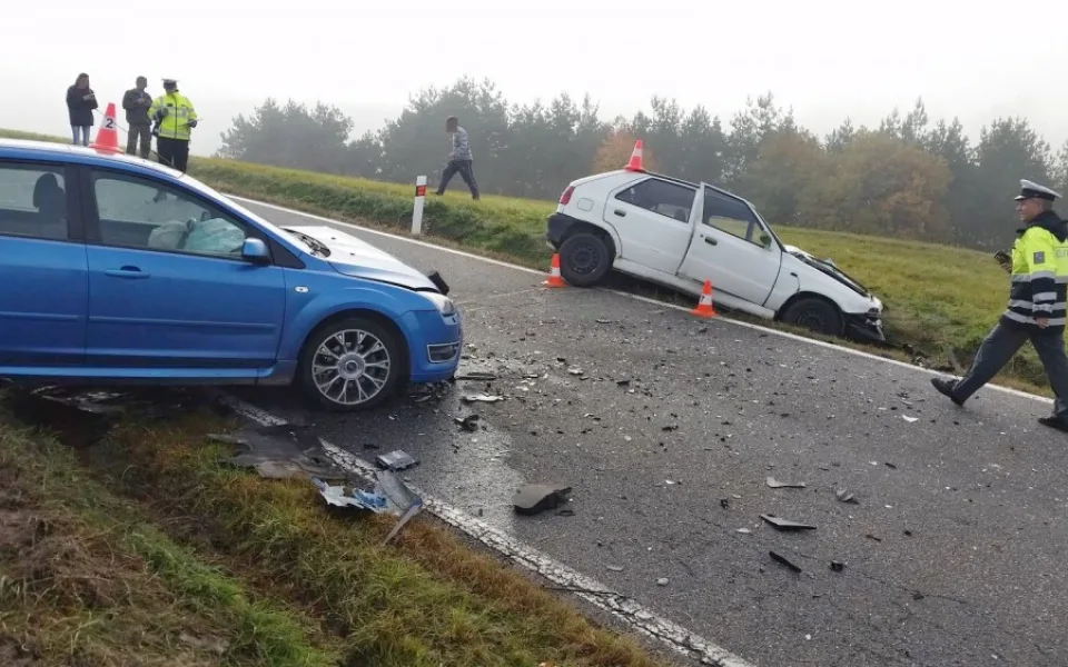 Při tragické nehodě na silnici  mezi Litochovicemi a Volyní zemřel sedmdesátiletý řidič osobního auta.