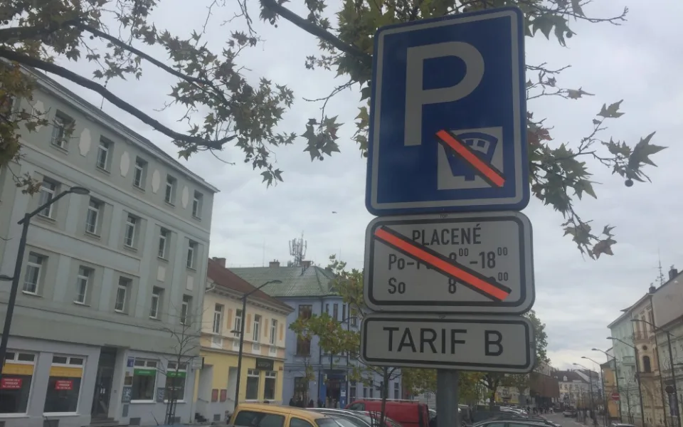 Parkování na Lannovce je až do 30. listopadu zadarmo.