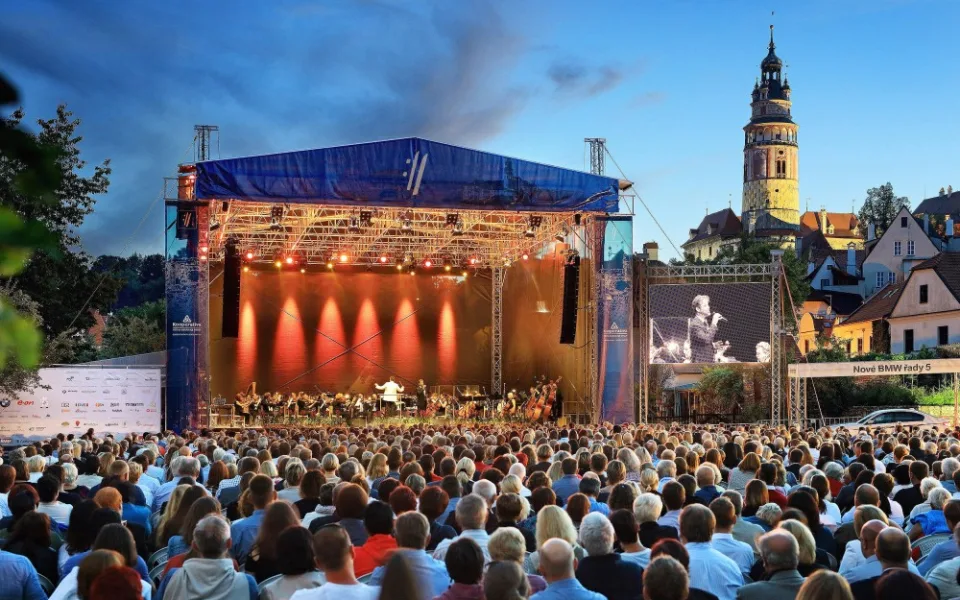 Mezinárodní hudební festival Český Krumlov mezi 20. červencem a 11. srpnem nabídne celkem dvaadvacet hudebních produkcí různých žánrů.
