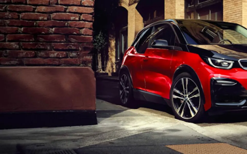 Nové, lepší, sportovnější BMW i3 s označením BMW i3s.