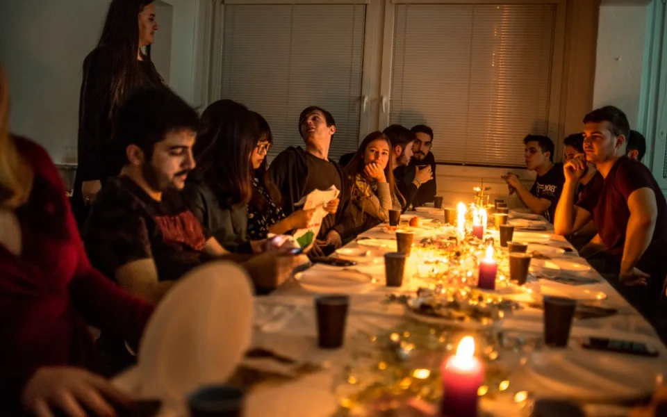 Zahraniční studenti na VŠTE se seznamovali s českými tradničními Vánoci.