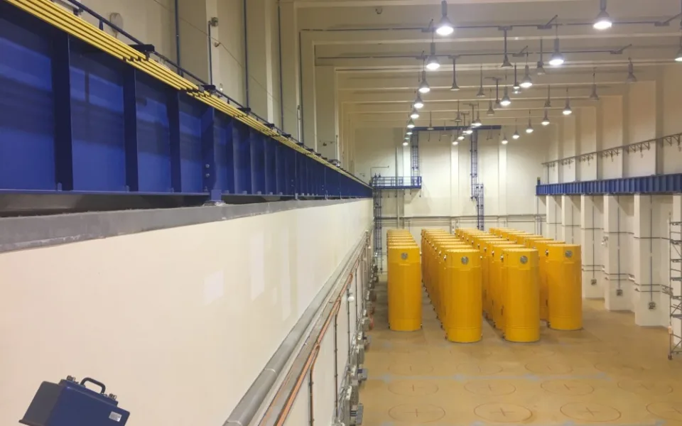 Aktuálně je v temelínském skladu 34 kontejnerů s použitým palivem, které jsou pod dohledem kamery Mezinárodní agentury pro atomovou energii