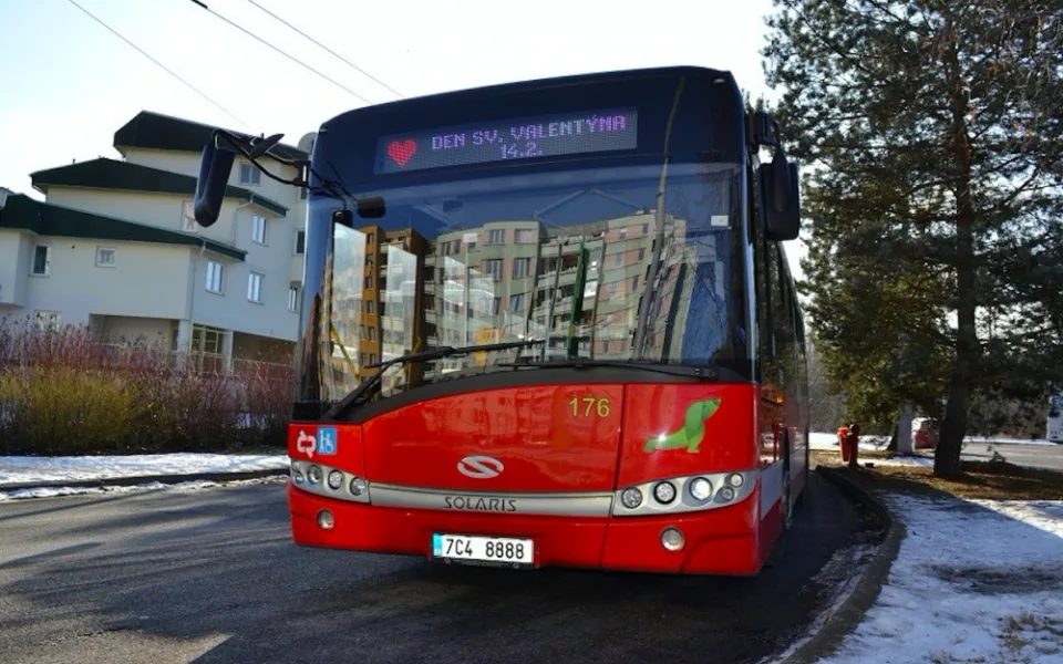 Valentýnský autobus bude vozit zamilované vzkazy již třetím rokem.