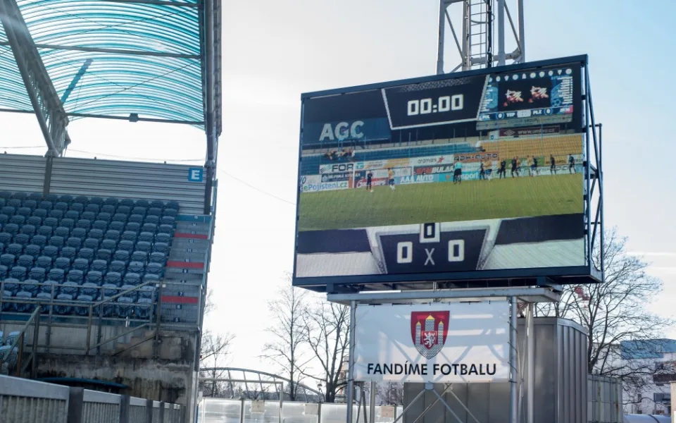 Nová LED obrazovka na fotbalovém stadionu na Střeleckém ostrově v Českých Budějovicích.
