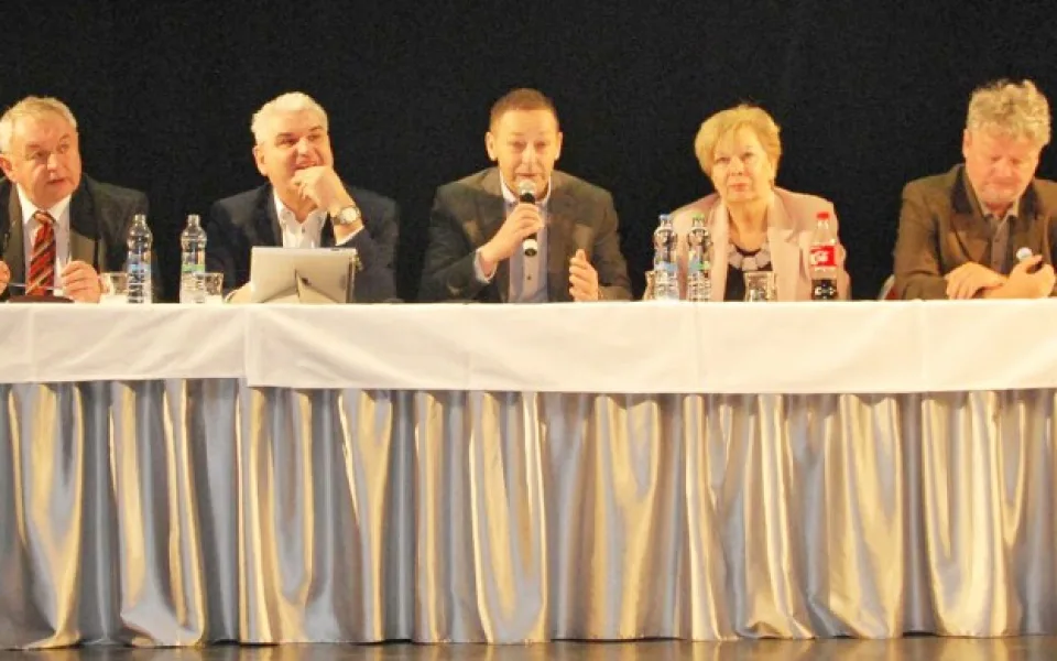 Představitelé kraje v čele s hejtmankou Ivanou Stráskou se setkávají se starosty jihočeských měst, městeček a obcí.