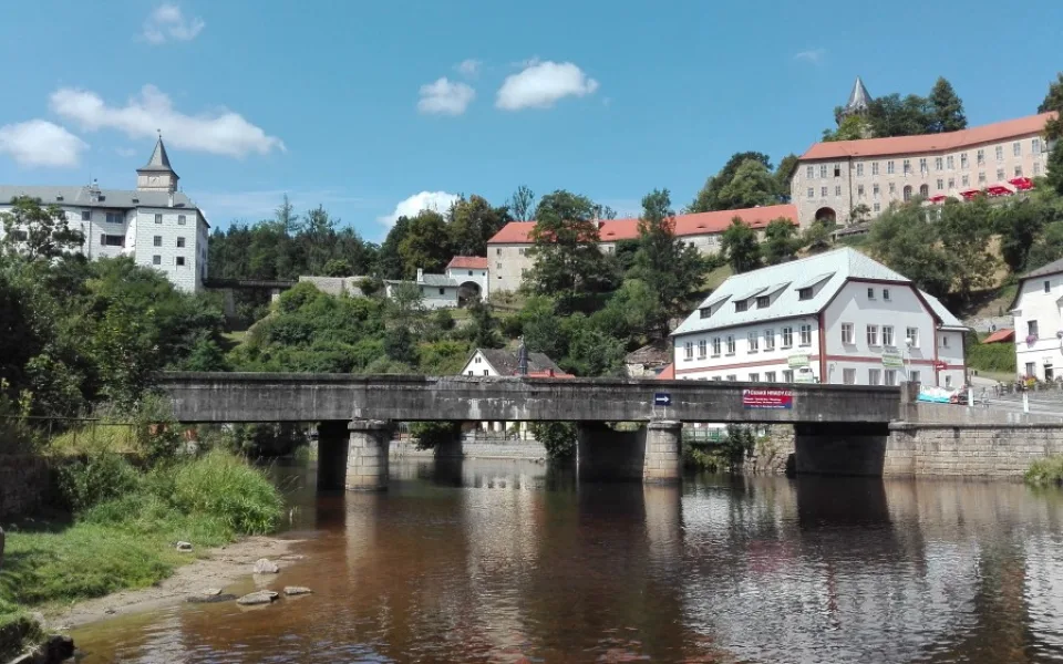 Na Českokrumlovsku dva stávající staré mosty ustoupí zcela novým stavbám na trase z Českého Krumlova přes Rožmberk nad Vltavou do Vyššího Brodu.