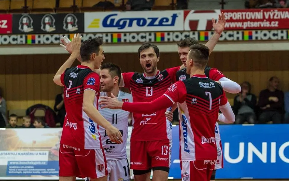 Volejbalisté Jihostroje porazili ve třech zápasech Ústí nad Labem a postupují do semifinále play-off extraligy mužů 2017/2018.