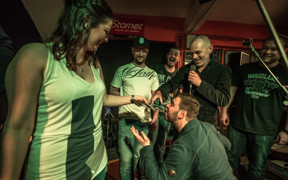 Budějcká kapela The Greens pokřtila v  Highway 61Jazz &amp; Blues Clubu svou první desku s názvem Prostor.