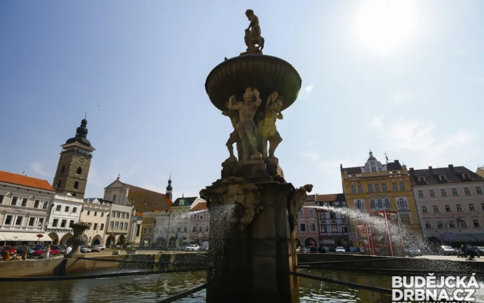 Samsonova kašna na náměstí Přemysla Otakara II. v Českých Budějovicích.