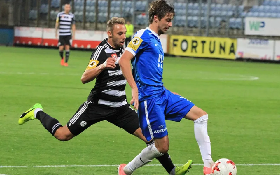 Fotbalisté budějckého Dynama prohráli ve Vítkovicích 0:2.