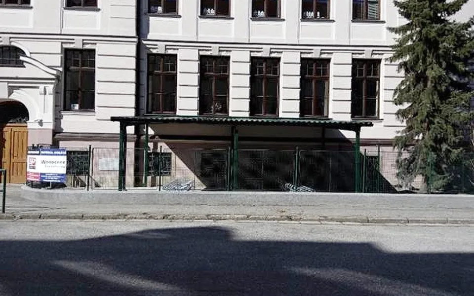 Budějcká škola Dukelská bude mít nové kolostavy.