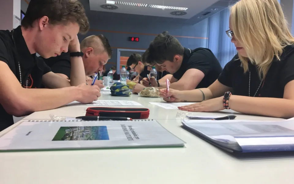 Znalosti studentů prověřil závěrečný test (foto Marek Sviták)