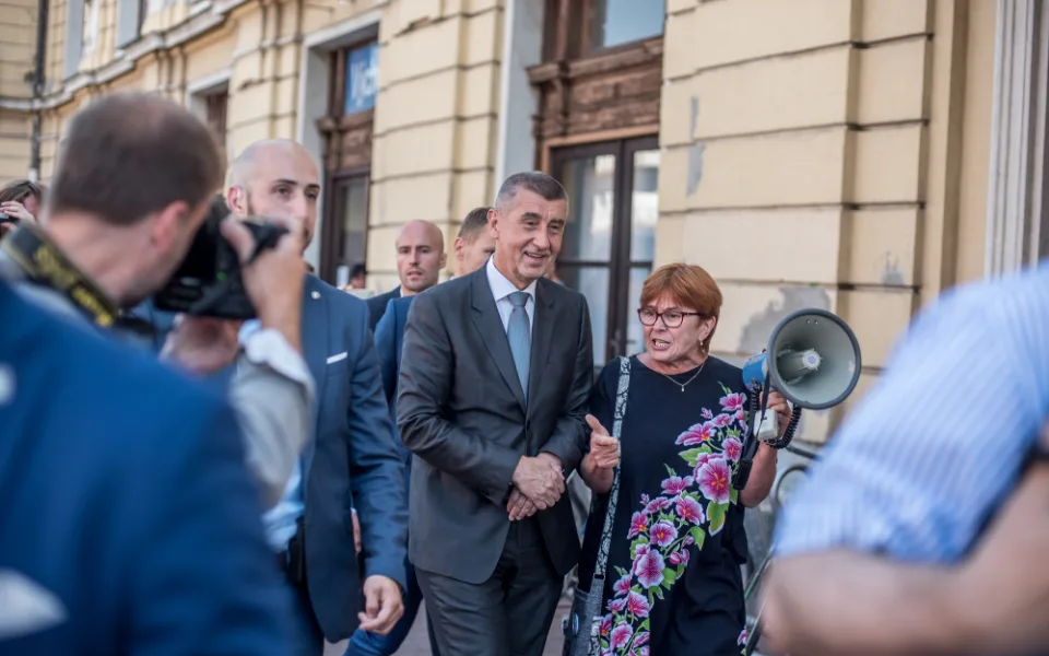 Andrej Babiš si z protestujících nic nedělá.