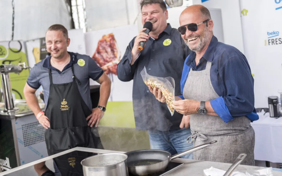 Do Budějc míří největší gurmánský festival dobrého jídla a pití. Bude plný kuchařských es.