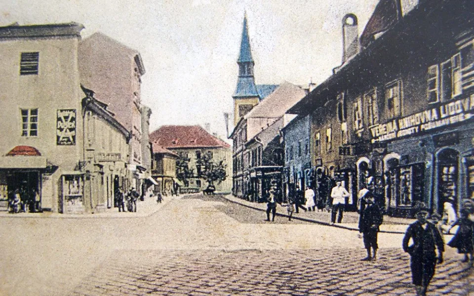 Ulice Karla IV. od Kněžské směrem na Senovážné před rokem 1907.