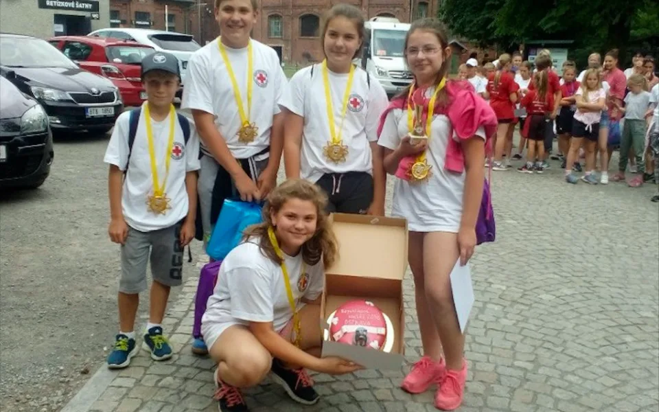 Nejlepší mladí zdravotníci ze Základní školy a Mateřské školy Zahájí na Českobudějovicku.