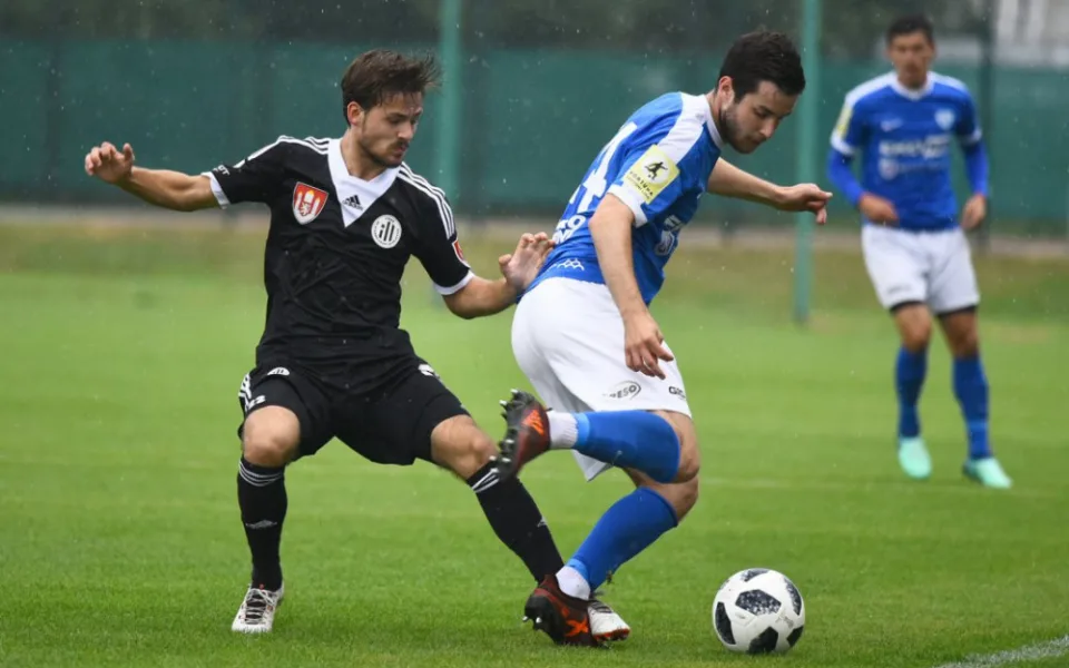 Táborsko porazilo v přípavném duelu českobudějovické Dynamo (v černých dresech) 3:1.