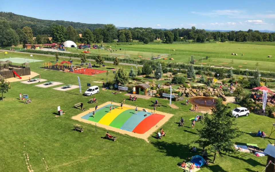 Sportovně relaxační areál v Hluboké nad Vltavou