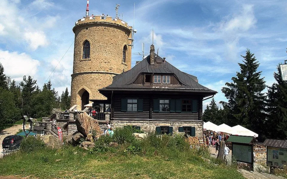 Rozhledna horská chata Kleť.