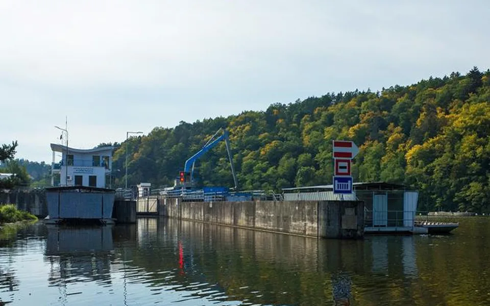 Plavební komora Kořensko.