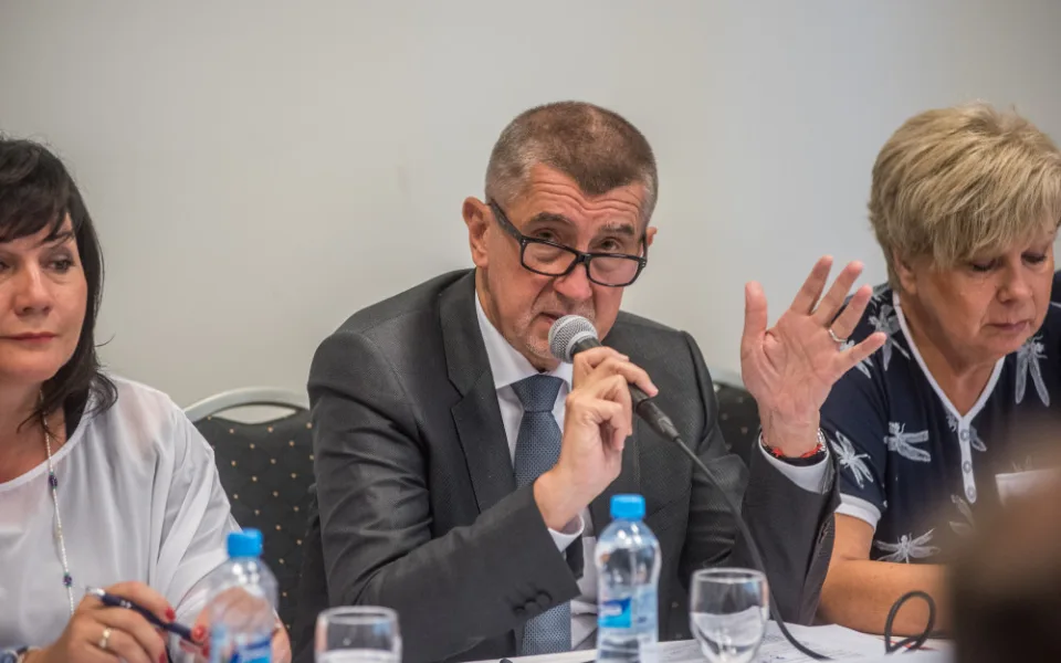 Andrej Babiš by měl podle Makrlíka dostat státní vyznamenání.
