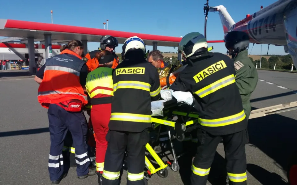 Táborští hasiči zasahovali u nehody tří aut na dálnici D3