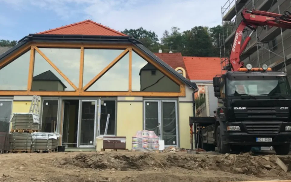 Na Hluboké pokračuje modernizace centra pro seniory