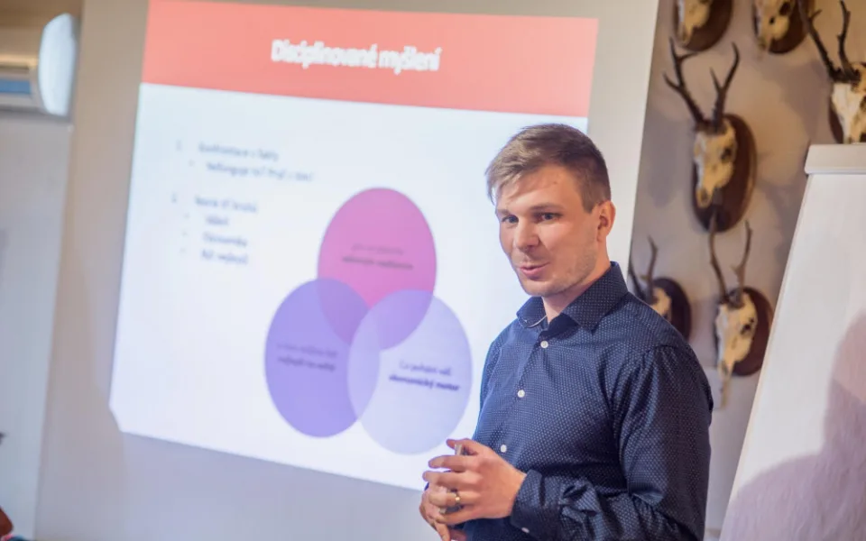 Česko - bavorský projekt má motivovat studenty k podnikání. Svým příběhem přispěl i zakladatel Drbny